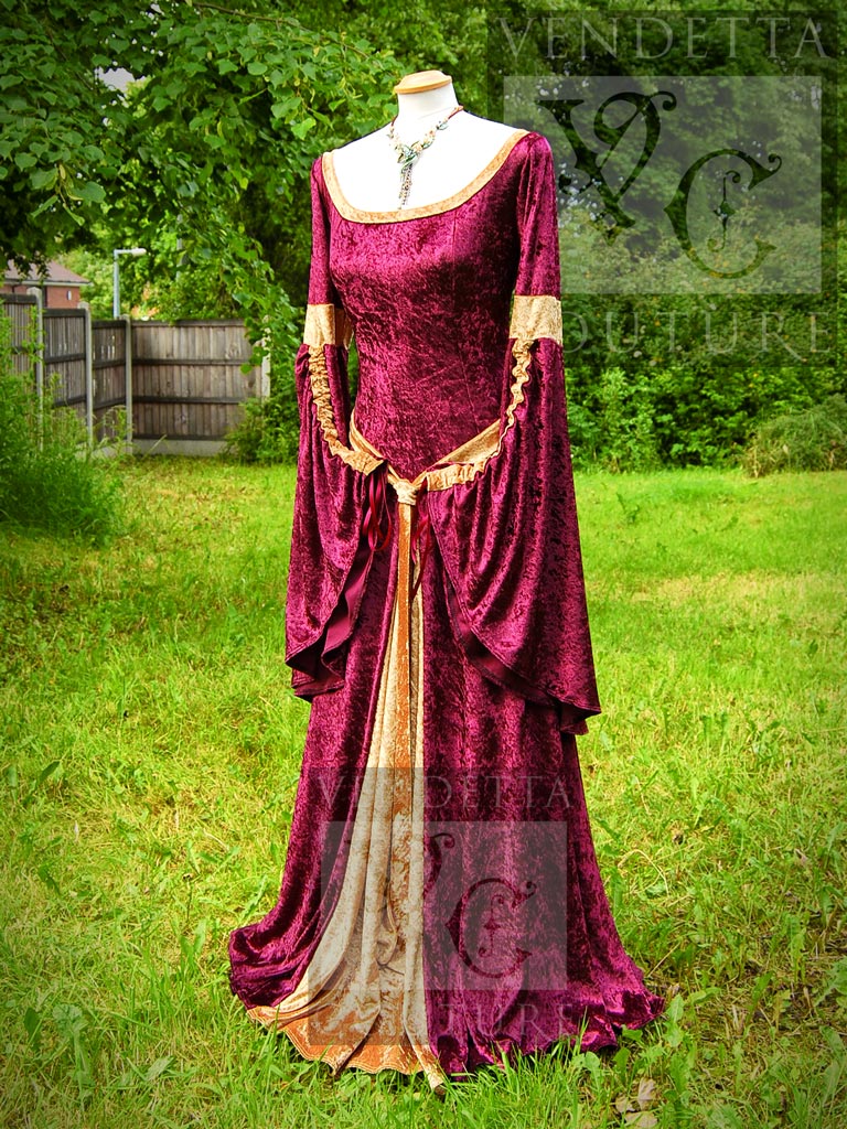 UK Medieval Dresses and Medieval Gowns in the UK