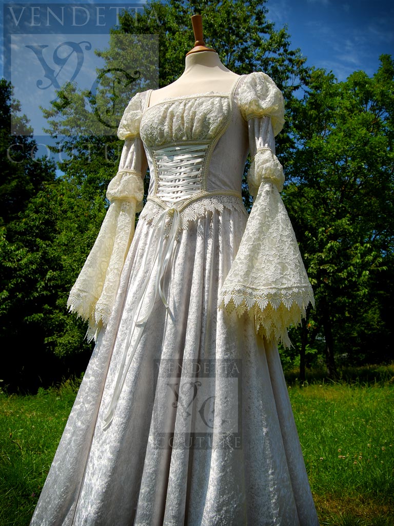 Vintage Gothic Wedding Dresses Long Sleeve Sky Blue Tulle Medieval Bridal  Gowns | eBay
