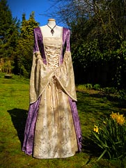 Daylily-016a medieval style dress